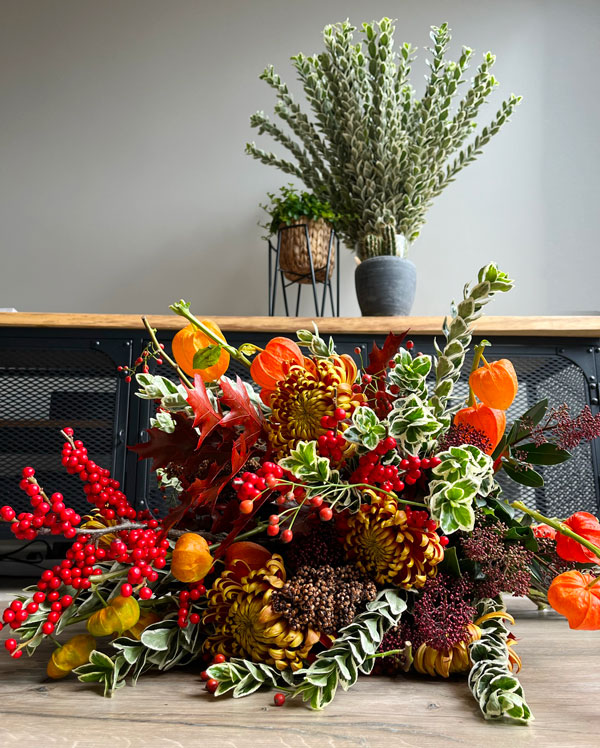Euonymus White Spire Tafel arrangement
